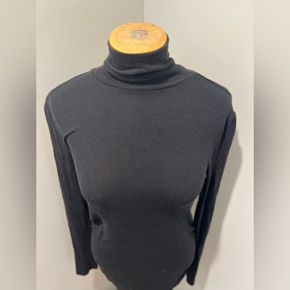 *3 piece Maternity bundle* EUC GAP Fall/Winter Tops S - Picture 9 of 9